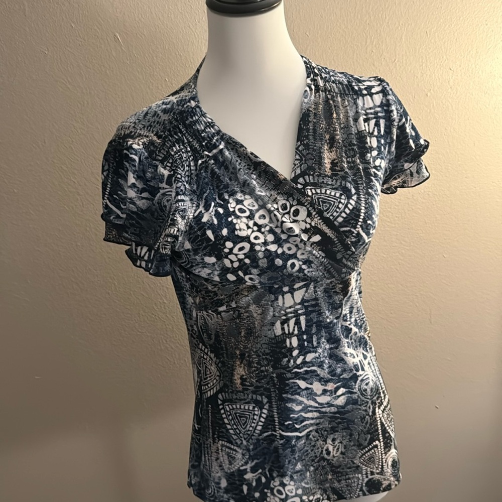 Great condition from boutique:Conrad C Collection XS/TP short sleeve blouse